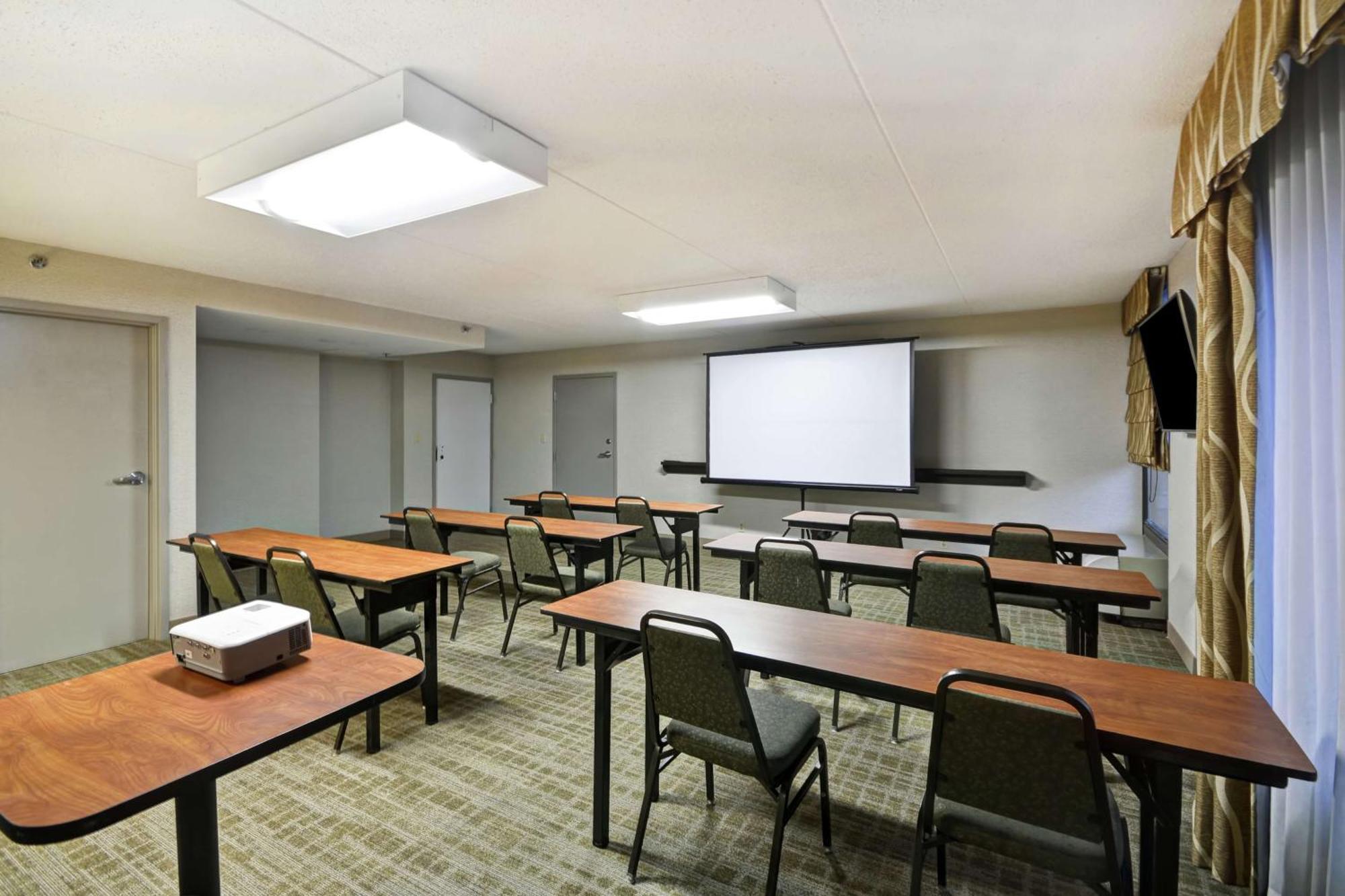 Hampton Inn Detroit Madison Heights South Troy Eksteriør billede